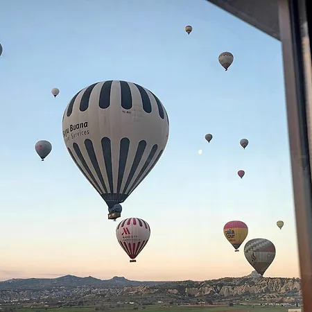 Sueleyman Cappadocia - Hot Air Balloon View 格雷梅